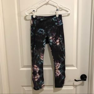 CALIA by Carrie Underwood Capri Pants